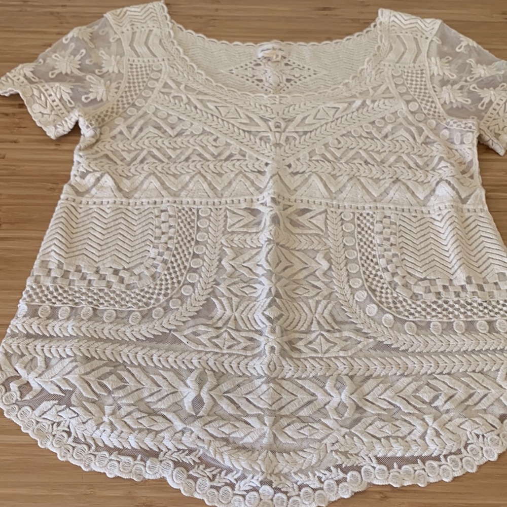 Anthropologie Lacey top with rounded hemline